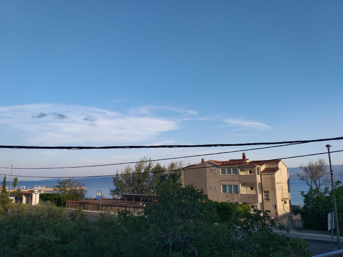 Charming Apartments Duce 奥米什 外观 照片
