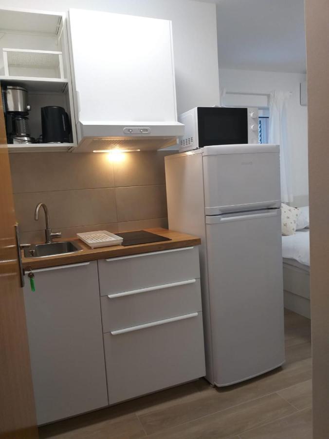 Charming Apartments Duce 奥米什 外观 照片