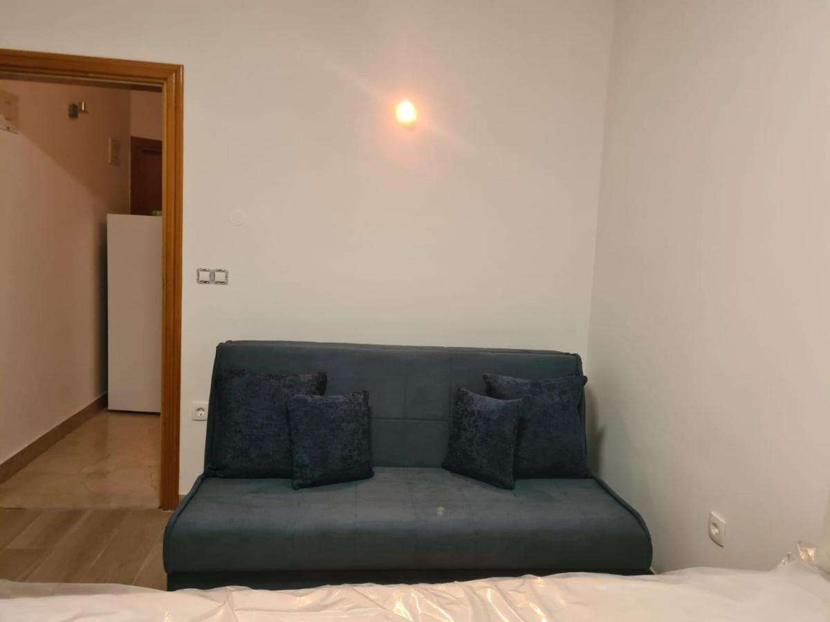 Charming Apartments Duce 奥米什 外观 照片
