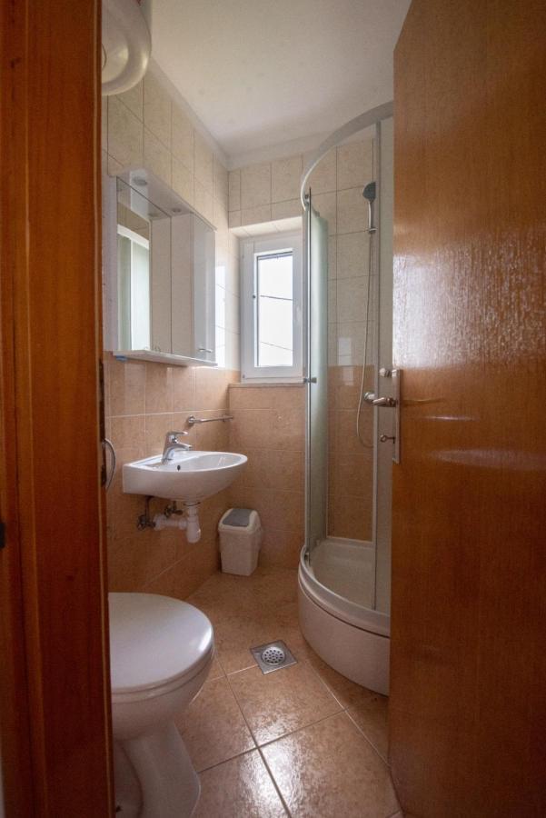Charming Apartments Duce 奥米什 外观 照片